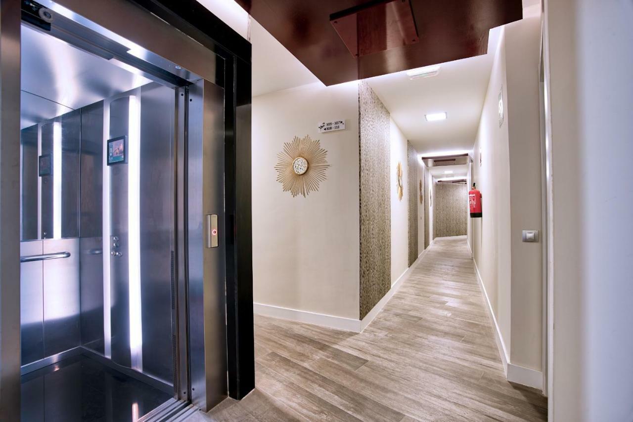 Apartamentos Cava Baja Madrid Eksteriør bilde