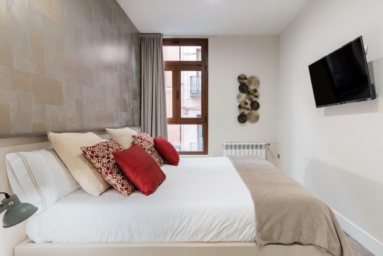 Apartamentos Cava Baja Madrid Eksteriør bilde