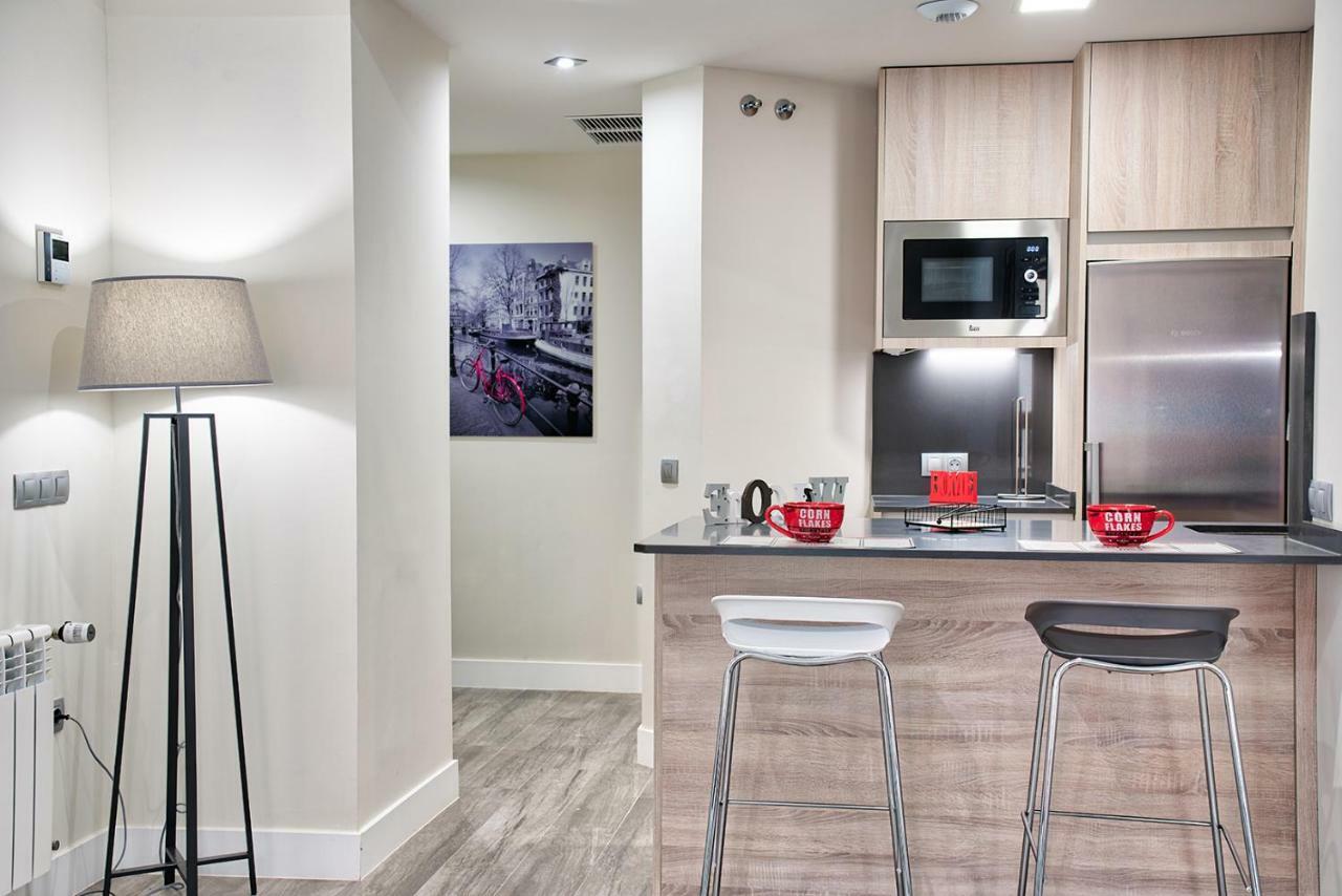 Apartamentos Cava Baja Madrid Eksteriør bilde